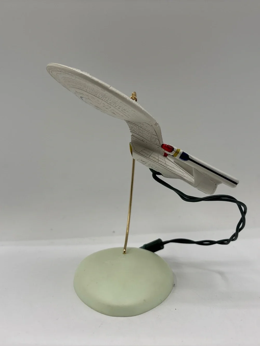 Hallmark Keepsake Ornament‎ 1993 Star Trek The Next Generation U.S.S. Enterprise